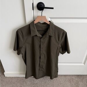lululemon athletica Men's Dark Olive Button Down Shirt - Airing Easy L